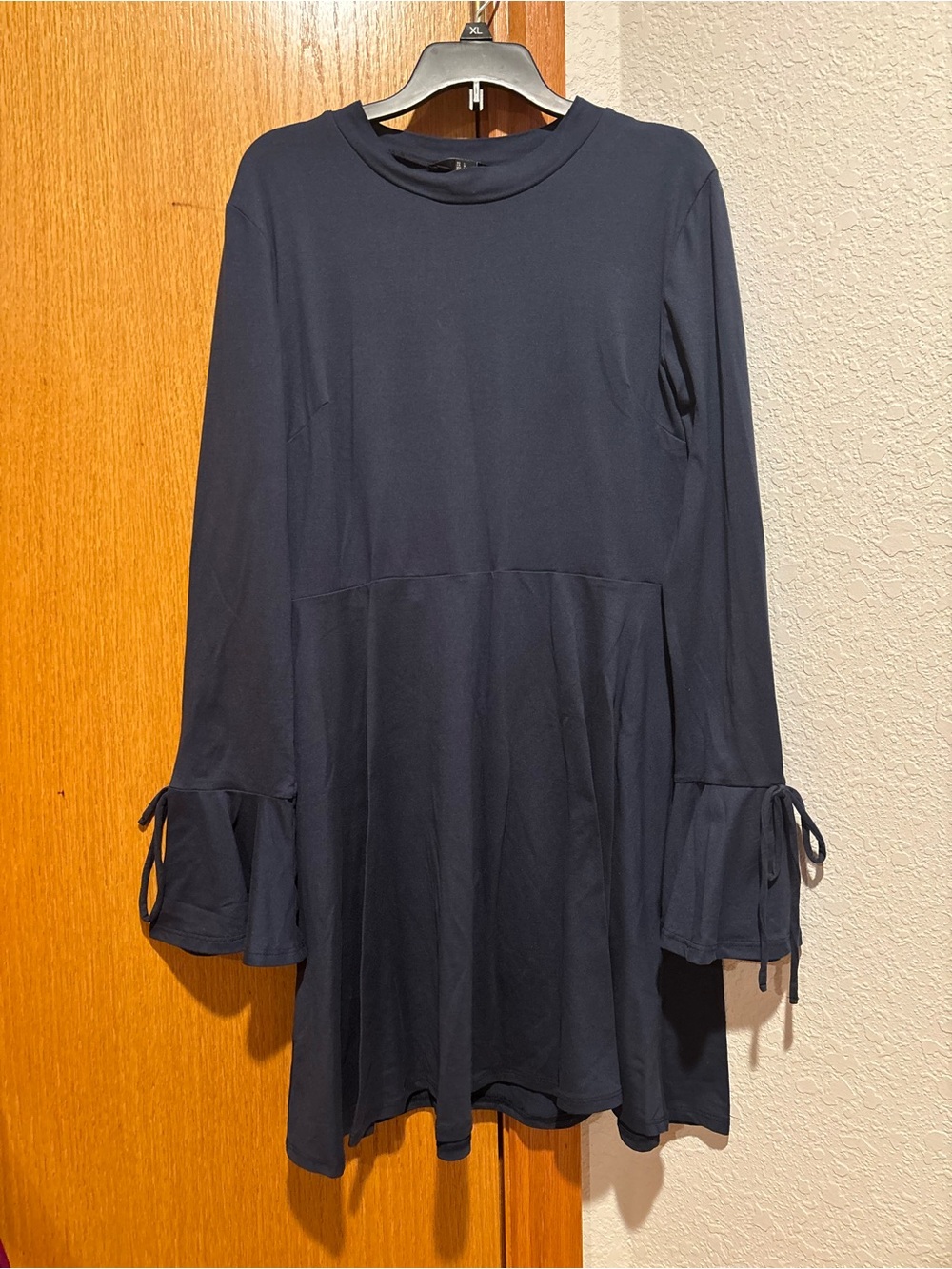 Forever 21 Jersey Navy Long-Sleeve Dress with Tie Cuffs